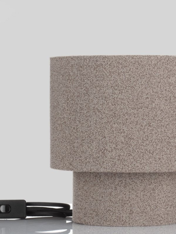 Lampka stołowa nocna lniana abażurowa brązowa minimalistyczna uniwersalna dekoracyjna Luces Exclusivas