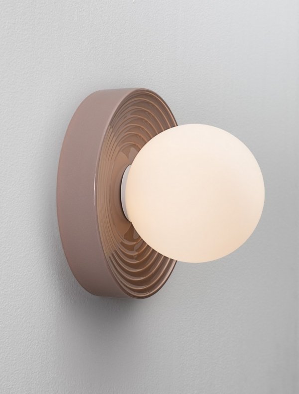 Kinkiet minimalistyczny uniwersalny kolor mokka szklany klosz kula możliwość ściemniania MALVANO LE45266 Luces Exclusivas