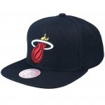 Mitchell & Ness czapka z daszkiem NBA Miami Heat Top Spot Snapback Hwc Heat HHSS2976-MHEYYPPPBLCK