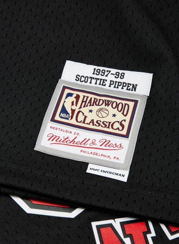 Mitchell &amp; Ness koszulka męska Chicago Bulls NBA Swingman Alternate Jersey Bulls 97 Scottie Pippen SMJYGS18151-CBUBLCK97SPI