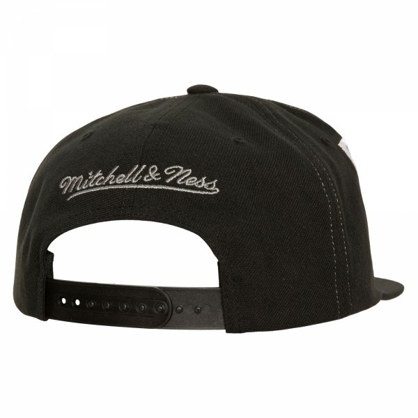 Mitchell &amp; Ness czapka z daszkiem Varsity Bust Snapback Brooklyn Nets HHSS6461-BNEYYPPPBLCK