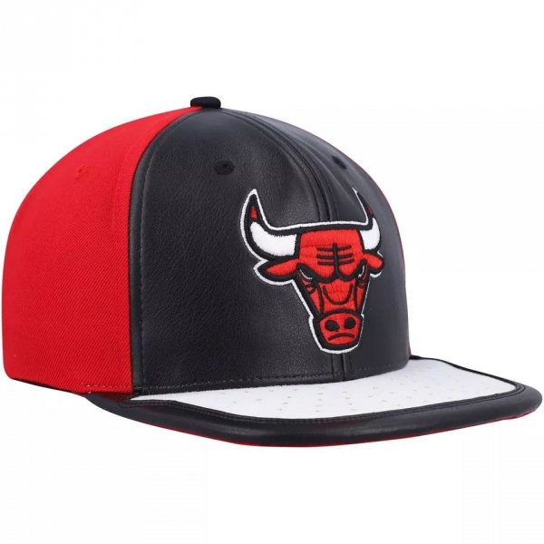 Mitchell &amp; Ness czapka z daszkiem Chicago Bulls NBA Day One Snapback Bulls 6HSSMM19224-CBUBKWH