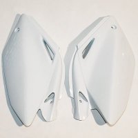 UFO BOCZKI TYLNE HONDA CRF 250R '04-'05 KOLOR BIAŁY 