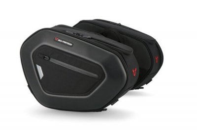 ZESTAW SAKW BOCZNYCH PRO BLAZE H I STELAŻY SW-MOTECH TRIUMPH STREET TRIPLE 675/R (12-16) BLACK