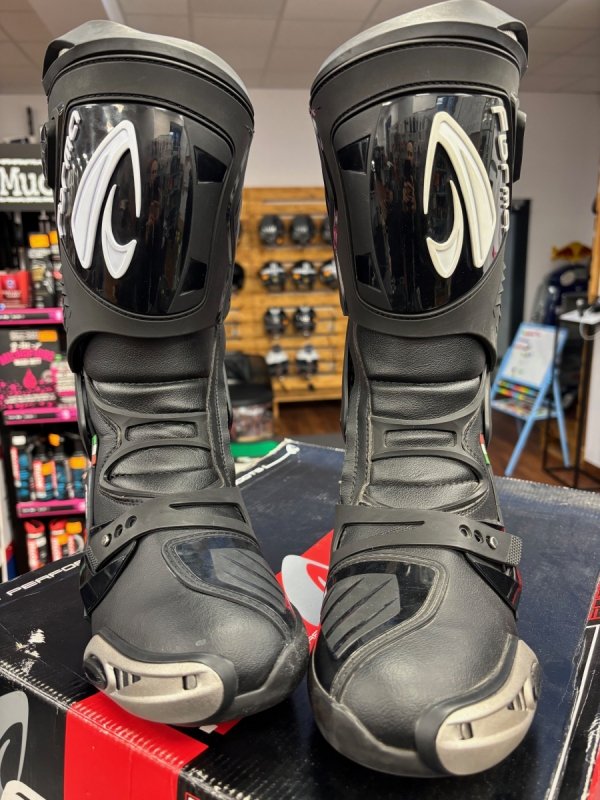 FORMA ICE PRO BUTY MOTOCYKLOWE SPORTOWE Z ZAWIASEM 43 (poekspozycyjne)