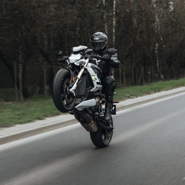 SPODNIE MOTOCYKLOWE SKÓRZANE REBELHORN VELOCE BLACK WHITE 62
