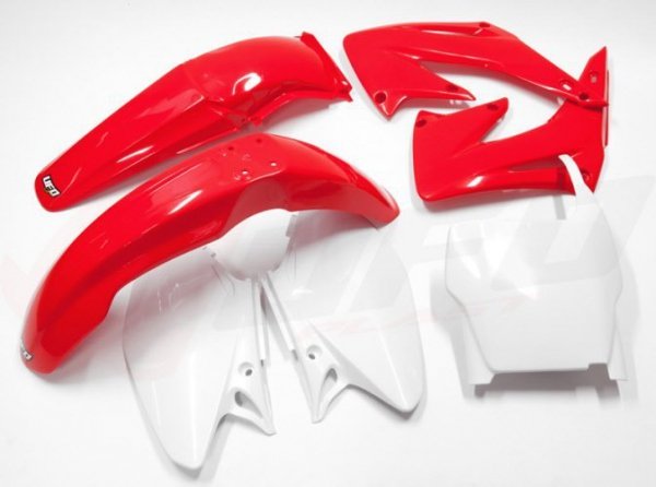 UFO KOMPLET PLASTIKÓW HONDA CR 125/250 (04-07) KOLOR OEM (CZERWONY/BIAŁY)