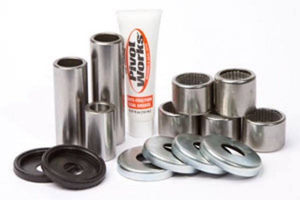 Zestaw naprawczy przegubu wahacza Suzuki RM250 (96-97)