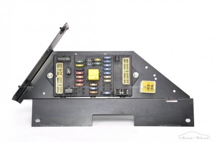 Bentley Arnage Rolls Royce Silver Seraph Boot Fuseboard fusebox Left Side