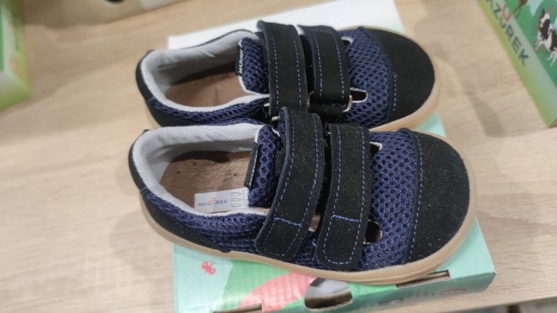 Mazurek Slipper BLACK NAVY kapcie chłopięce na rzepy
