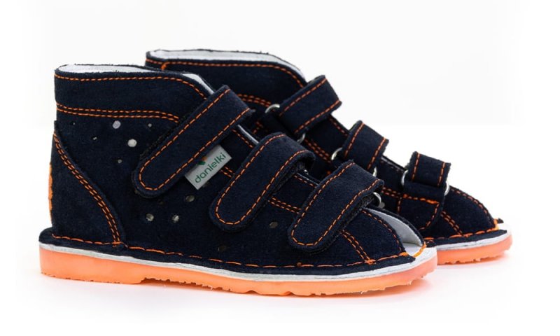 Sandałki profilaktyczne Danielki T125L Granat lew na rzepy