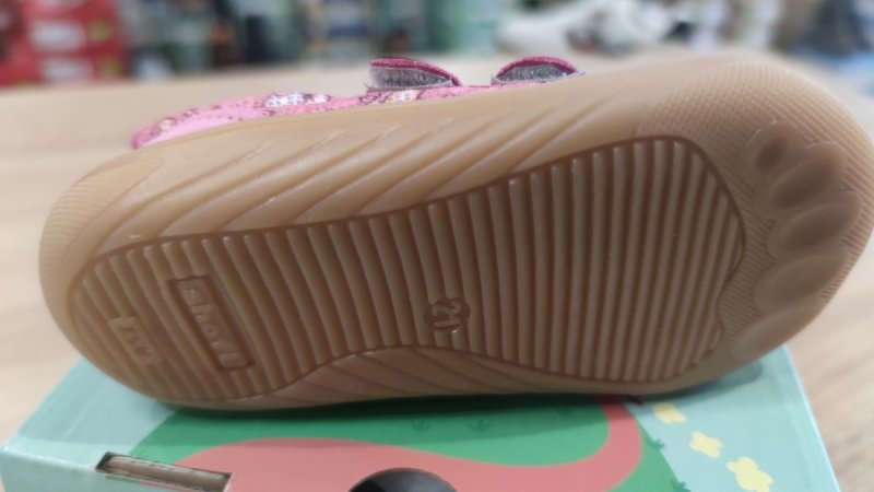 Mazurek SLIPPER ROSE DOTS CATS na rzepy