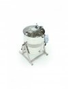 4-frame diagonal honey extractor, universal basket, FI 600, electric 230V, electric lowering of the drum, (adapted for the disab
