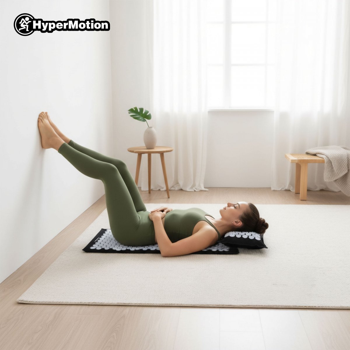 Mata do akupresury ECO lniana z włóknem kokosowym i poduszką z gryki – 68 cm HyperMotion czarno-biała