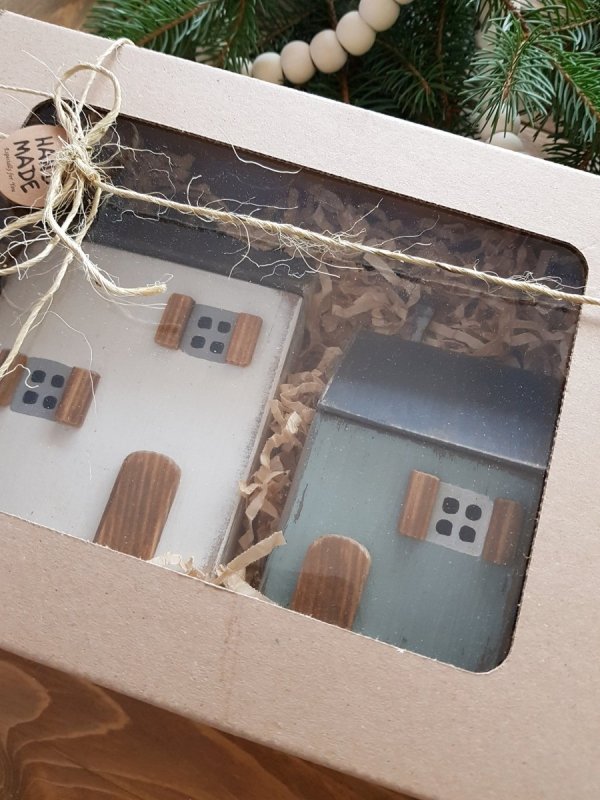 BOX zestaw drewnianych domków biały/niebieski vintage