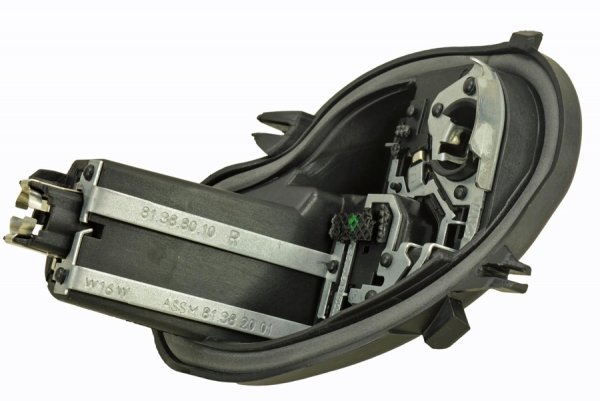 WKŁAD LAMPY PRAWY TYŁ LISTWA ŻARÓWKOWA OPEL ASTRA K HATCHBACK ORYGINAŁ