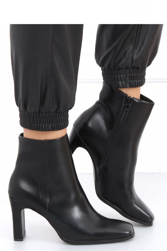 Botki na obcasie MADISON BLACK PU - Inello