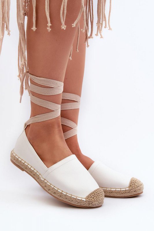 Espadryle Model Ismanne B-727 White - Step in style