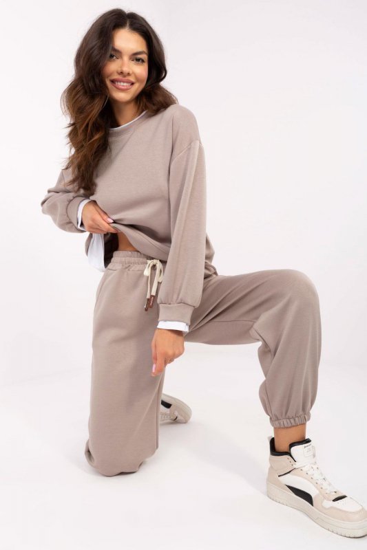 Spodnie Komplet Model MI-KMPL-A6097.23P Dark Beige - Italy Moda