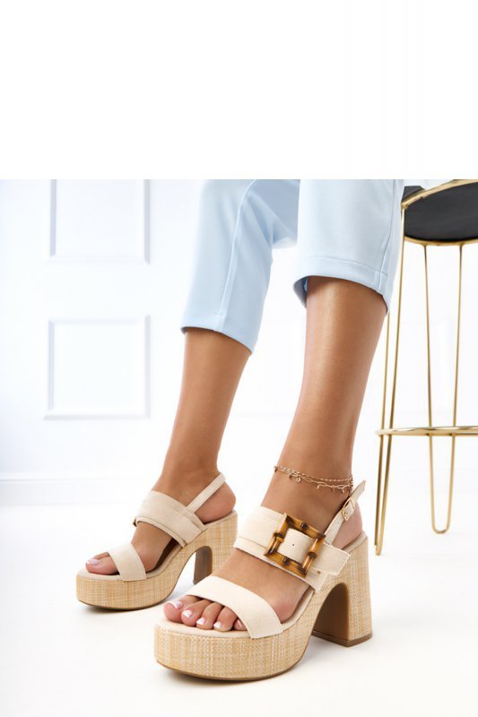 Sandały Model Elevira E5572 Beige - PRIMO