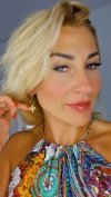 gold earrings made of stainless steel