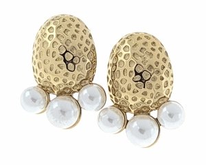 gold earrings made of stainless steel