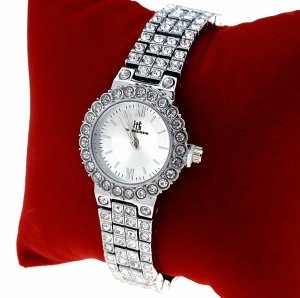 exclusive women's gold watch classic