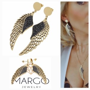 gold earrings made of stainless steel