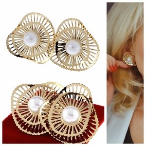 gold earrings made of stainless steel