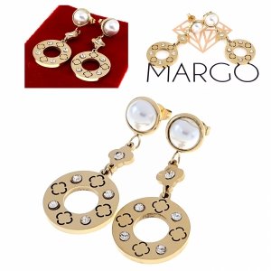gold earrings made of stainless steel
