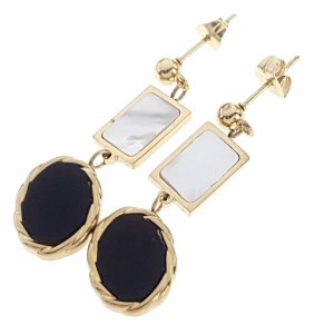 gold earrings made of stainless steel