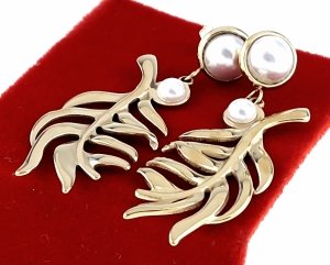 gold earrings made of stainless steel