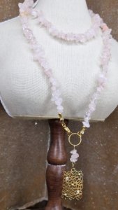 1299h Naszyjnik naturalny kamień kwarc różowy 73cm stal chirurgiczna 