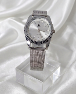 эксклюзивные женские золотые часы классика