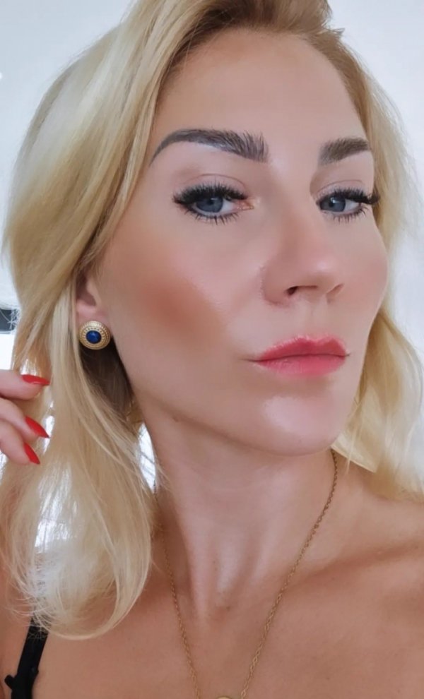 goldene Ohrringe aus Edelstahl