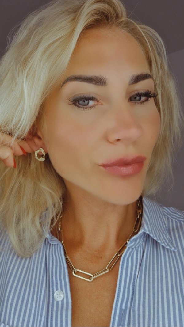 goldene Ohrringe aus Edelstahl