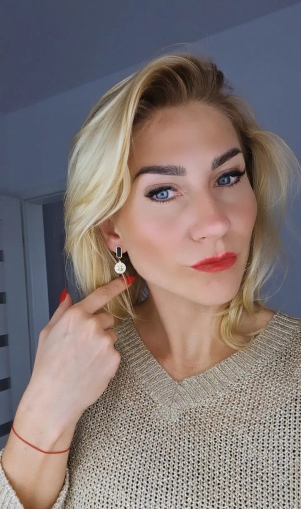 goldene Ohrringe aus Edelstahl