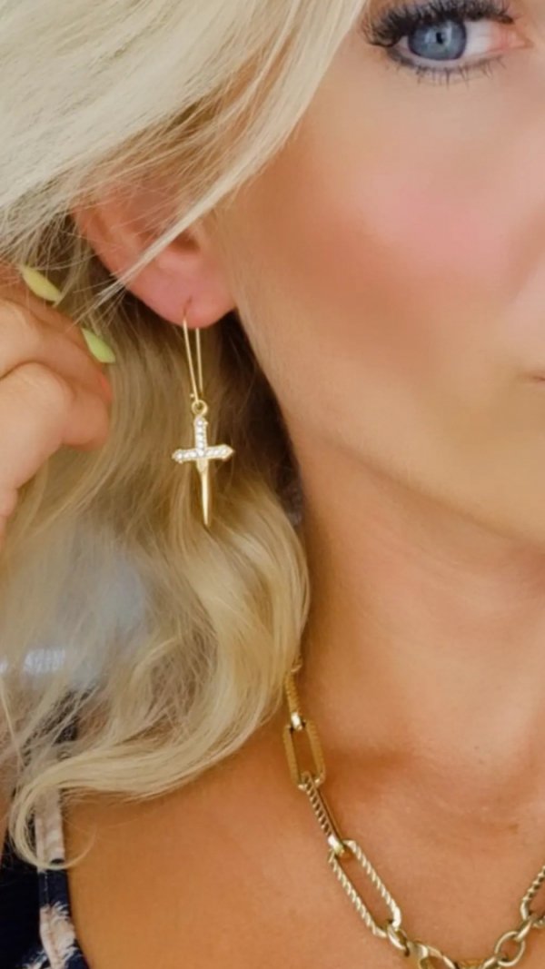 goldene Ohrringe aus Edelstahl