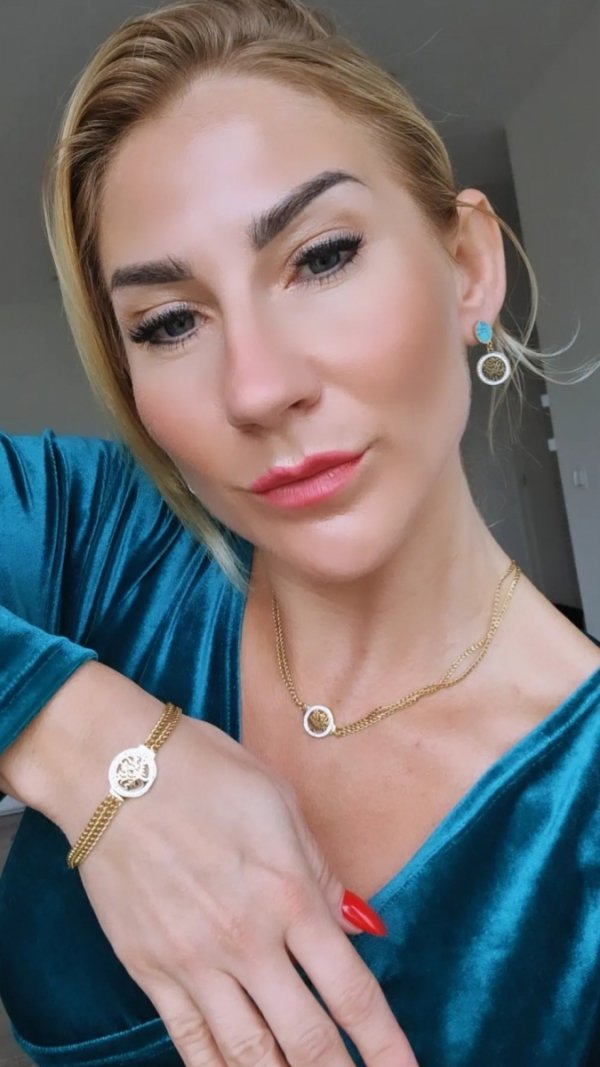 goldene Ohrringe aus Edelstahl