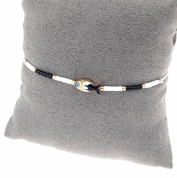 GOLDENES ARMBAND MIT EDELSTAHL