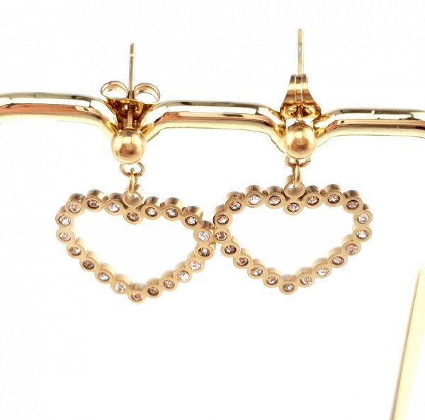 gold earrings made of stainless steel