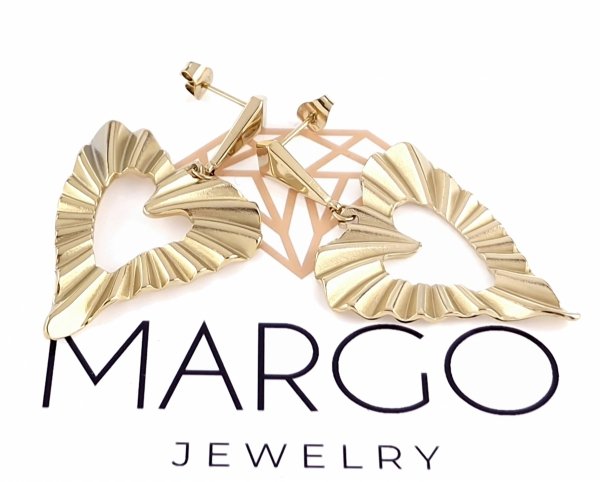 gold earrings made of stainless steel