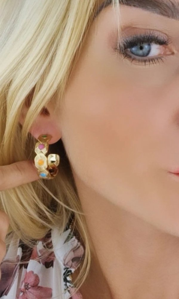 gold earrings made of stainless steel