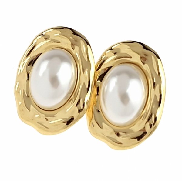 gold earrings made of stainless steel