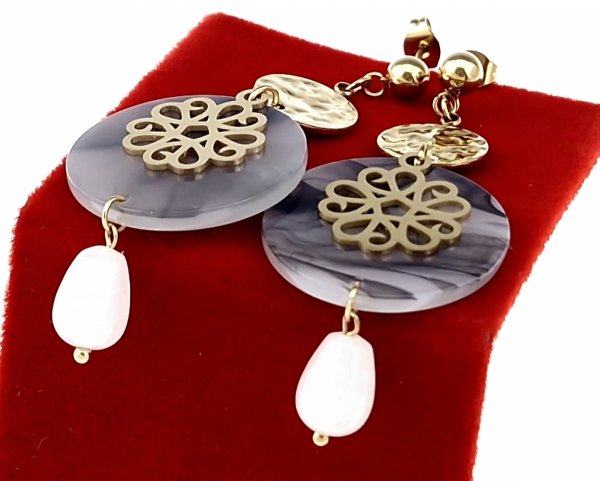 gold earrings made of stainless steel