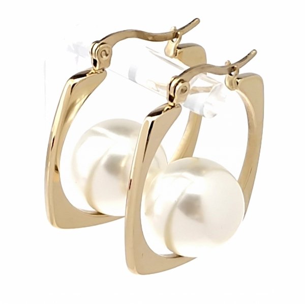 gold earrings made of stainless steel