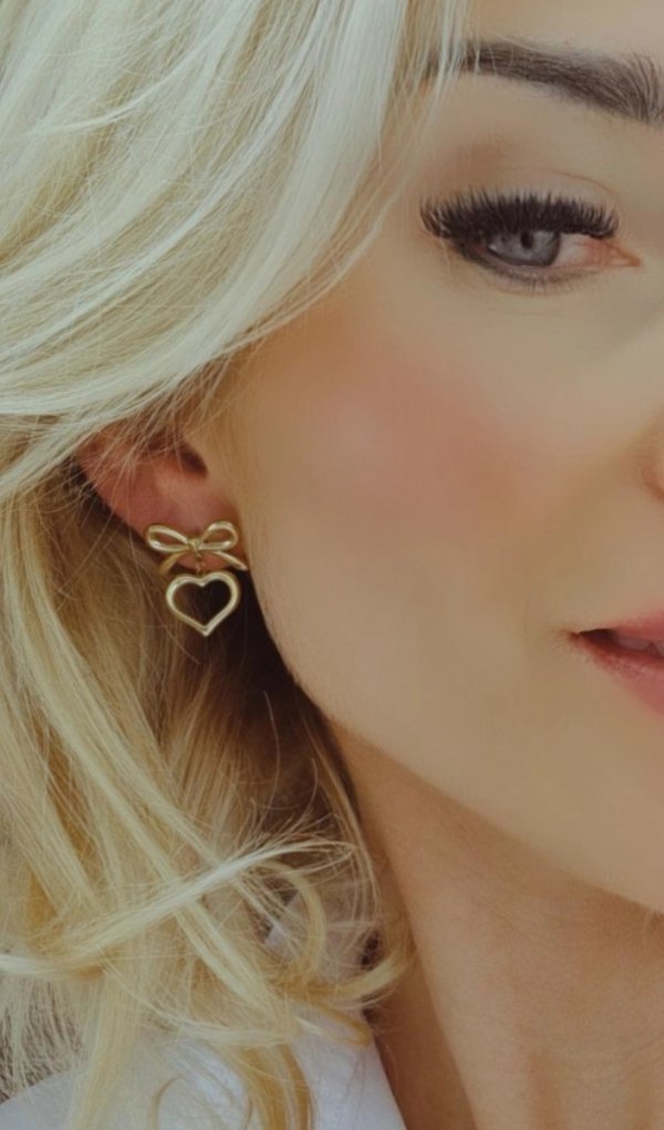 gold earrings made of stainless steel