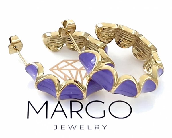 gold earrings made of stainless steel