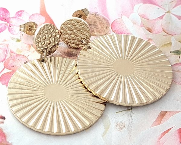 gold earrings made of stainless steel