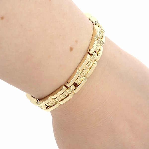 gold bracelet for a gold-plated leg